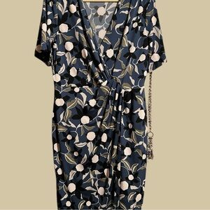 NWOT Banana Republic, Floral Faux Sheath Dress size 10, 100% Polyester